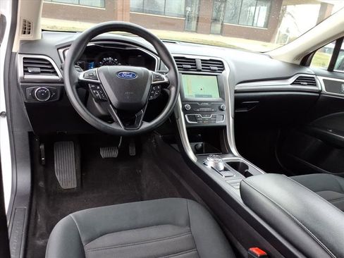 Certified 2020 Ford Fusion SE image 12