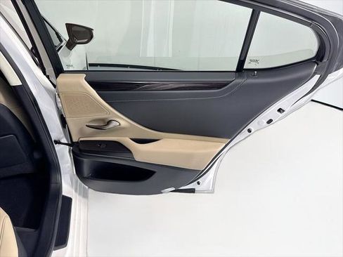 Certified 2021 Lexus ES 350 w/ Premium Package image 27