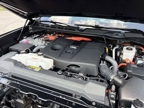 Used 2026 Toyota Tundra Capstone AWD/4WD image 34