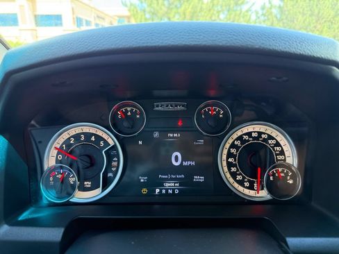 Used 2015 RAM 3500 Lone Star AWD/4WD image 35