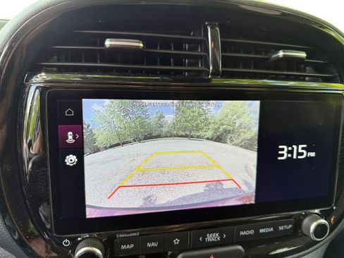 Used 2025 Kia Soul S FWD image 16