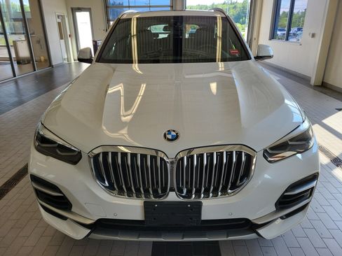 Used 2022 BMW X5 xDrive40i w/ Premium Package AWD/4WD image 2