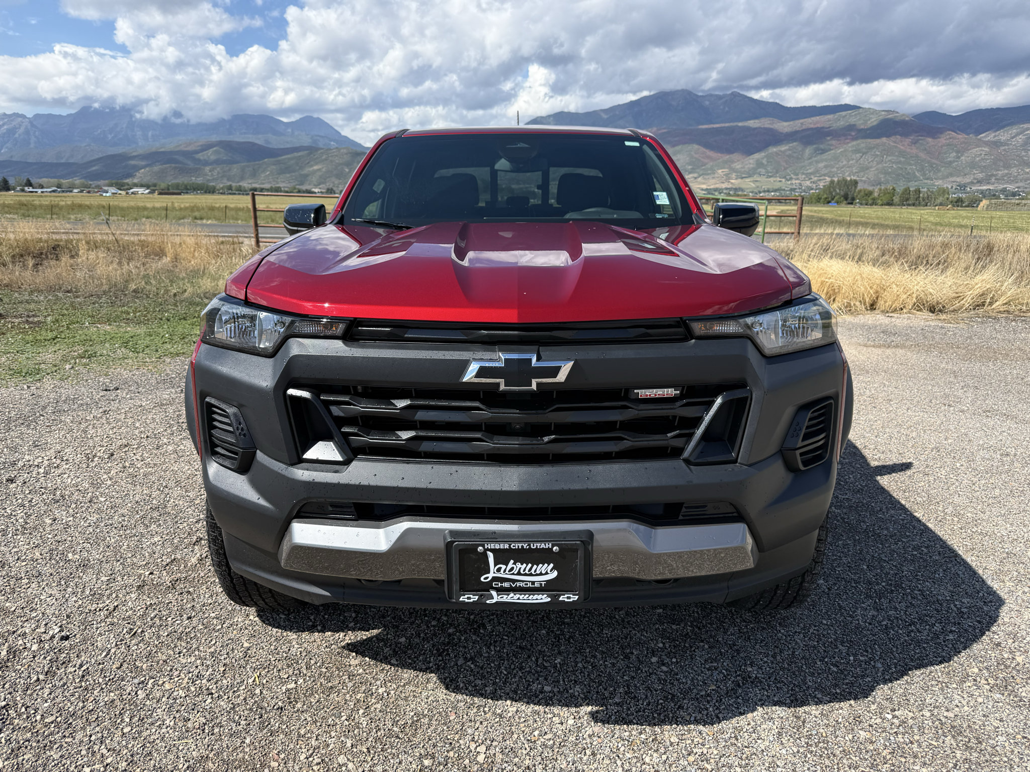 Used 2024 Chevrolet Colorado Trail Boss w/ Technology Package AWD/4WD image 2