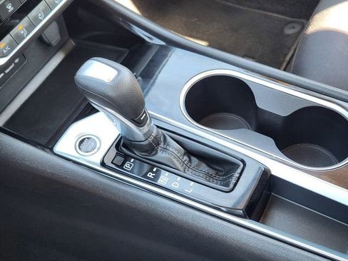 Used 2024 Nissan Altima 2.5 SV image 20