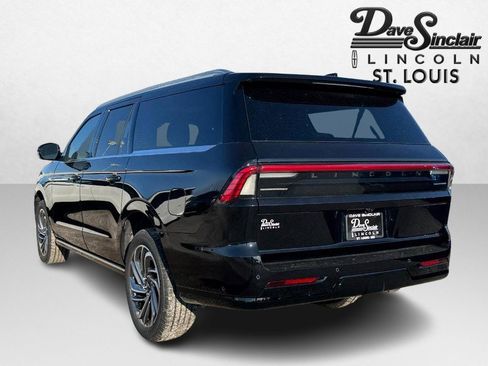 New 2025 Lincoln Navigator L Reserve image 7