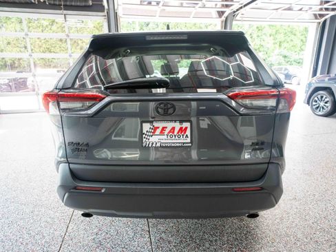 Used 2021 Toyota RAV4 XLE w/ Convenience Package AWD/4WD image 3