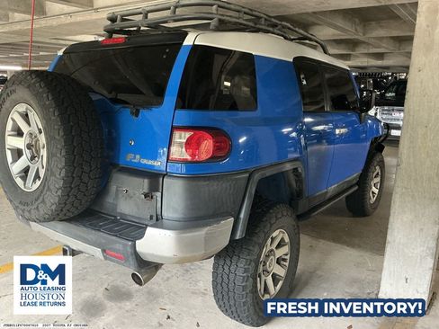 Used 2007 Toyota FJ Cruiser 4WD w/ Upgrade Pkg 2 image 3