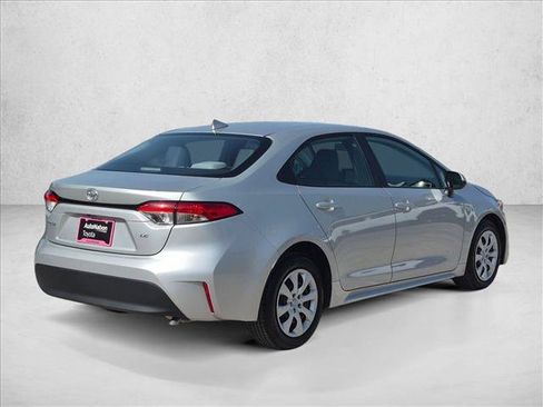 Used 2024 Toyota Corolla LE FWD image 5