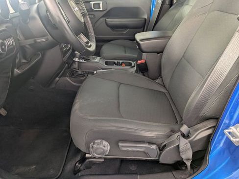 Used 2022 Jeep Wrangler Unlimited Sport AWD/4WD image 12