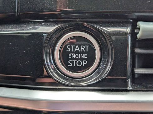 Used 2022 Nissan Pathfinder SL w/ Cargo Package AWD/4WD image 31