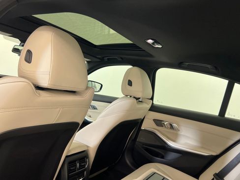 Used 2025 BMW 330i xDrive Sedan w/ Convenience Package AWD/4WD image 27