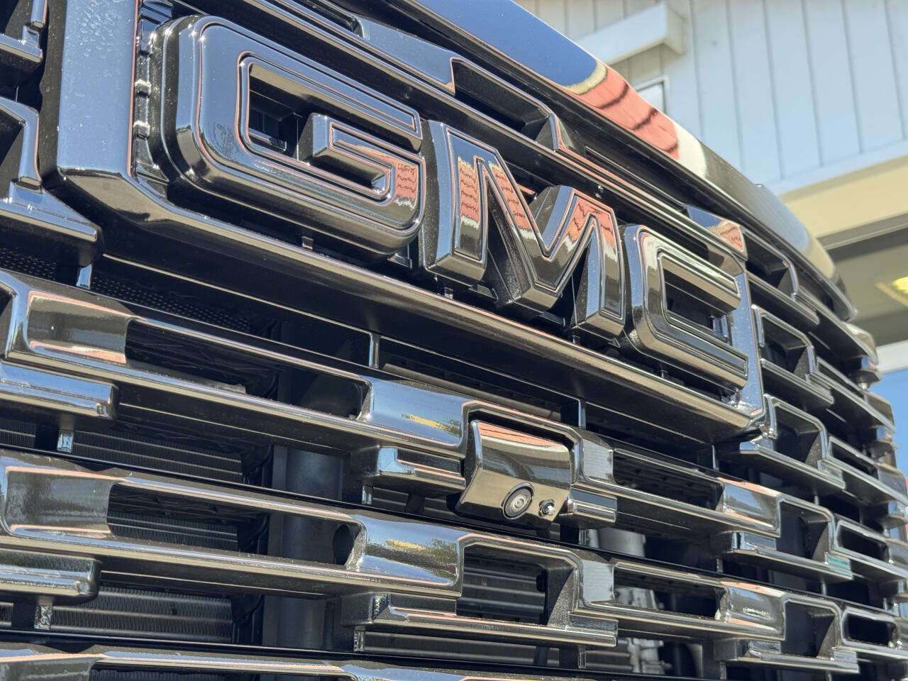 Used 2025 GMC Sierra 3500 Denali w/ Denali Reserve Package AWD/4WD image 8