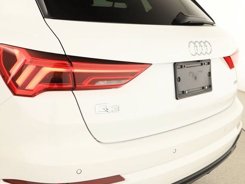 Certified 2023 Audi Q3 2.0T Premium w/ Convenience Package AWD/4WD image 34