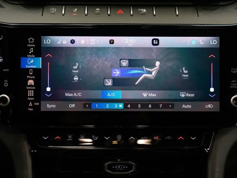New 2026 Jeep Grand Cherokee 4WD image 12