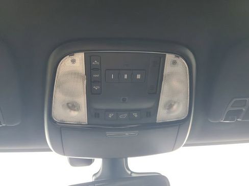 Used 2023 Dodge Durango GT image 30