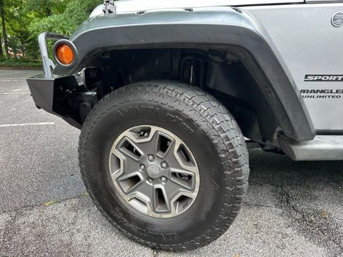 Used 2014 Jeep Wrangler Unlimited Sport AWD/4WD image 3