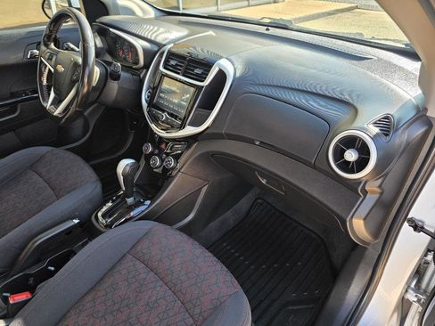 Used 2017 Chevrolet Sonic LT w/ Fun and Sun Package FWD image 18