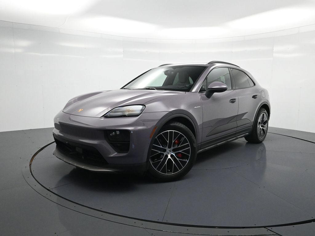 Certified 2025 Porsche Macan 4S Electric AWD/4WD image 25