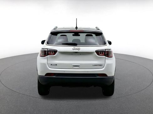 Used 2025 Jeep Compass Trailhawk AWD/4WD image 8