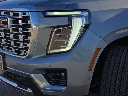 New 2026 GMC Yukon Denali w/ Sun & Power Step Package image 31