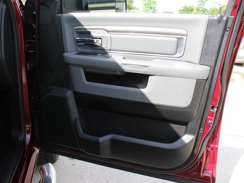 Used 2017 RAM 1500 Big Horn AWD/4WD image 26