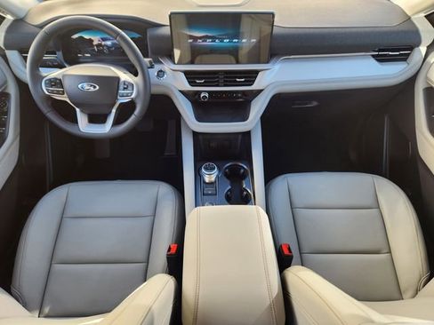 New 2026 Ford Explorer Active w/ Active Comfort Package image 11
