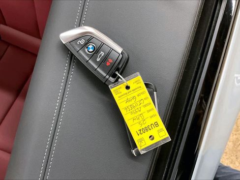 Used 2025 BMW 440i xDrive Convertible w/ Premium Package image 13