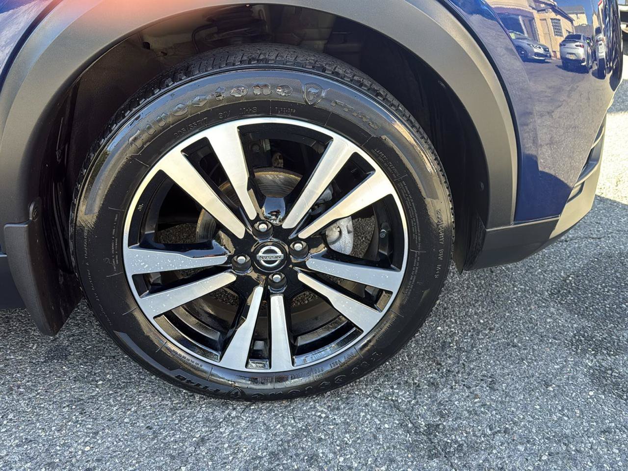 Used 2019 Nissan Kicks SR w/ SR Premium Package FWD image 23
