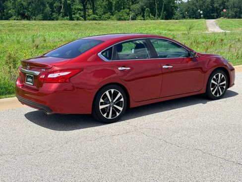 Used 2016 Nissan Altima 2.5 SR FWD image 30