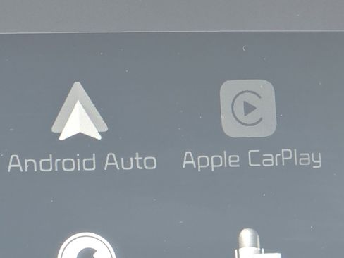 Used 2018 Kia Optima LX image 3