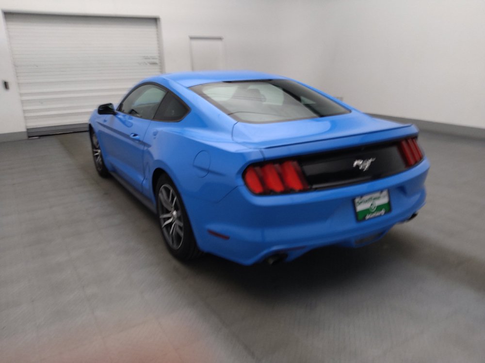 Used 2017 Ford Mustang Coupe RWD image 5