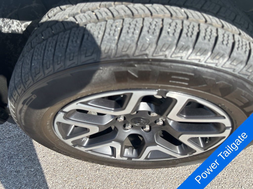 Used 2025 RAM 1500 Laramie AWD/4WD image 16