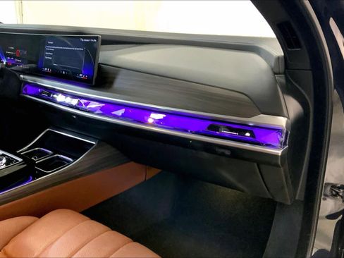 Certified 2023 BMW 760i xDrive image 19