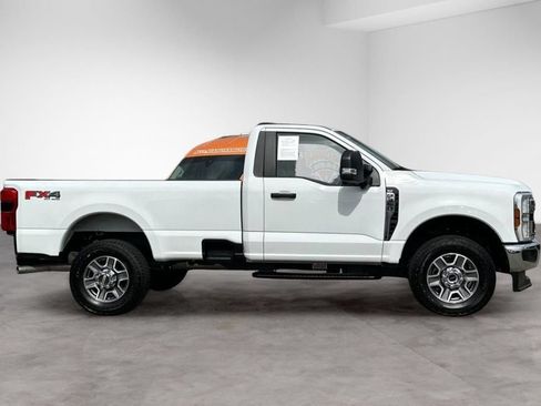 Used 2025 Ford F350 XLT w/ 360-Degree Camera Package AWD/4WD image 7
