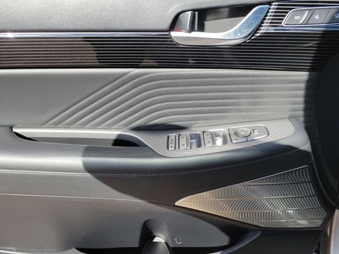 Used 2023 Hyundai Palisade Calligraphy image 15