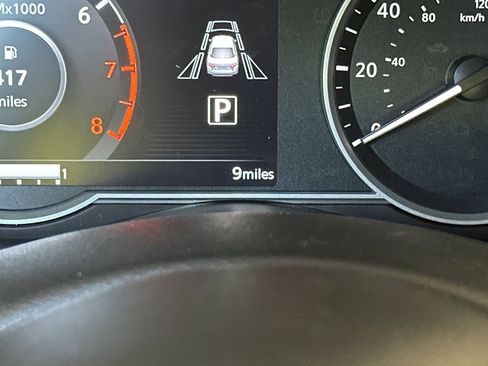 Used 2025 Nissan Versa SR w/ Trunk Package image 21