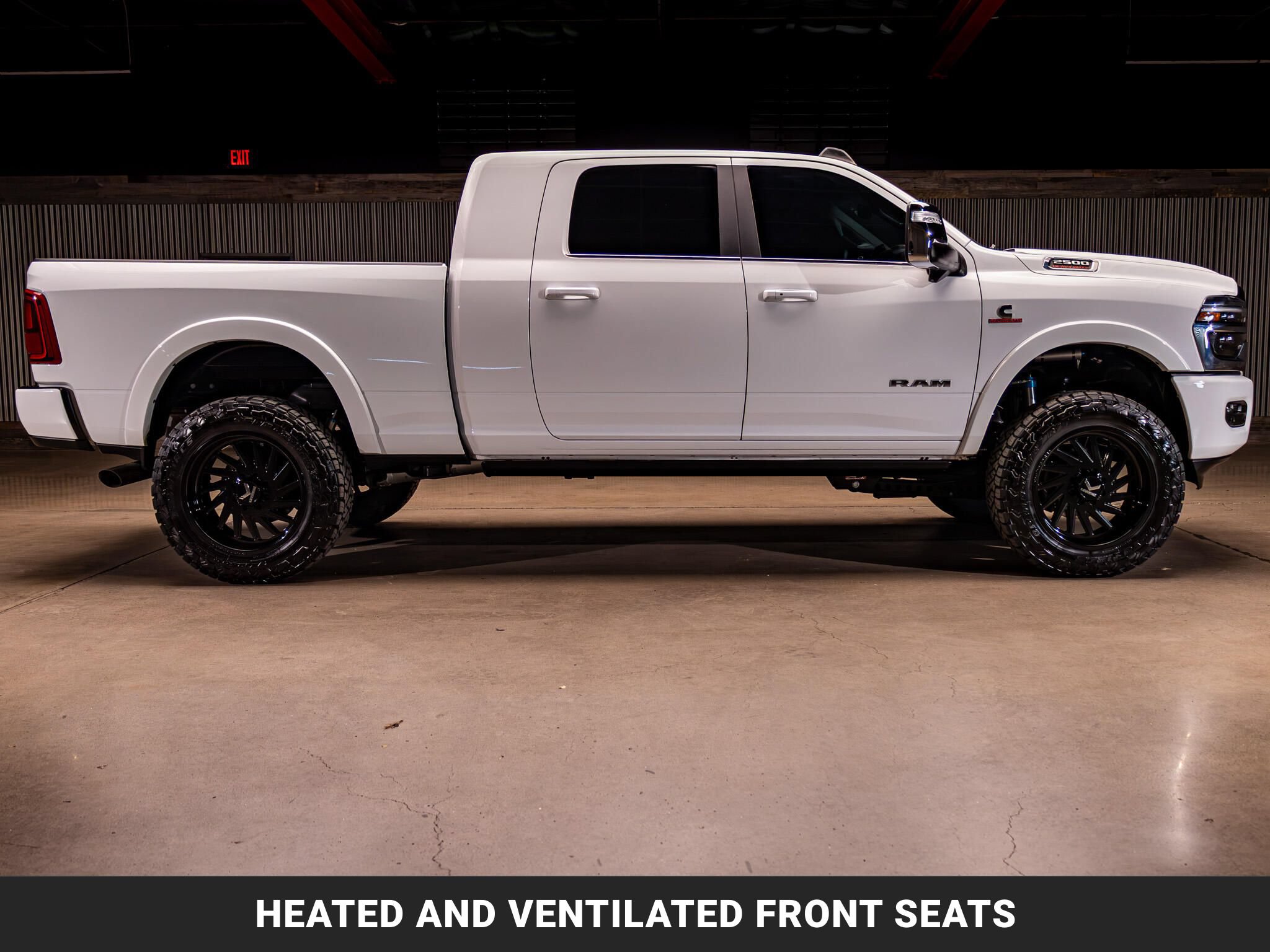 Used 2025 RAM 2500 Limited AWD/4WD image 10