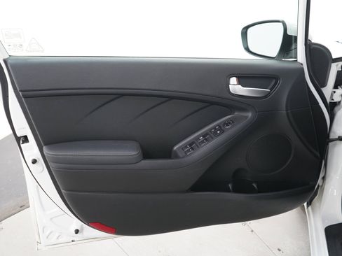 Used 2018 Kia Forte LX w/ LX Rear Camera Package FWD image 19