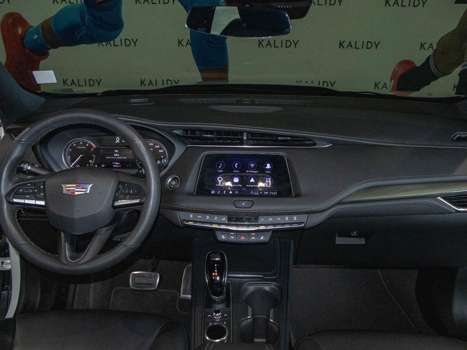 Used 2023 Cadillac XT4 Sport w/ Cold Weather Package FWD image 3