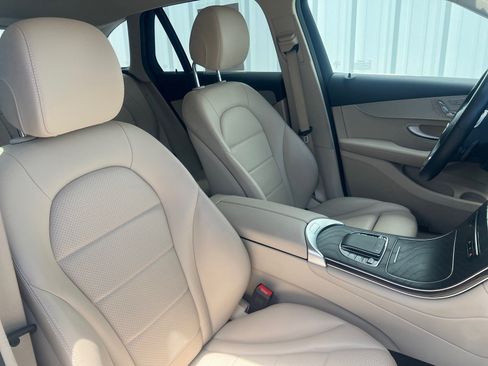 Certified 2022 Mercedes-Benz GLC 300 image 21
