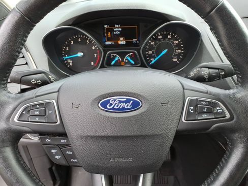 Used 2018 Ford Escape Titanium AWD/4WD image 14