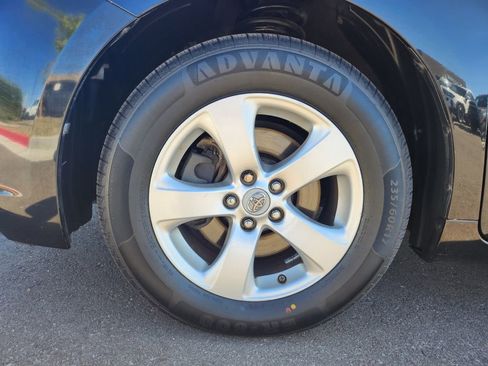 Used 2012 Toyota Sienna LE w/ Towing Pkg FWD image 36
