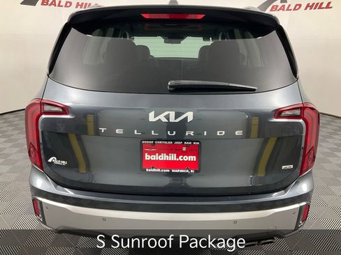 Certified 2023 Kia Telluride S w/ S Sunroof Package image 6