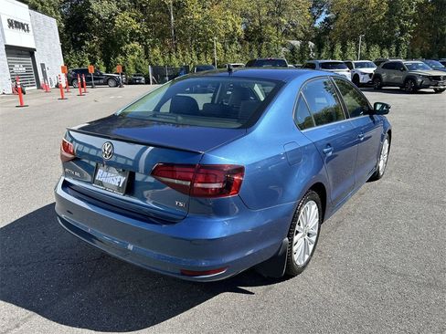 Used 2016 Volkswagen Jetta SEL w/ Lighting Package image 8