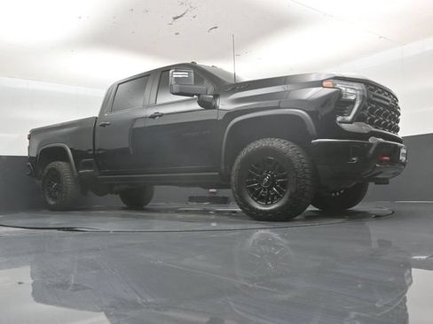 Used 2024 Chevrolet Silverado 2500 ZR2 w/ Technology Package AWD/4WD image 52