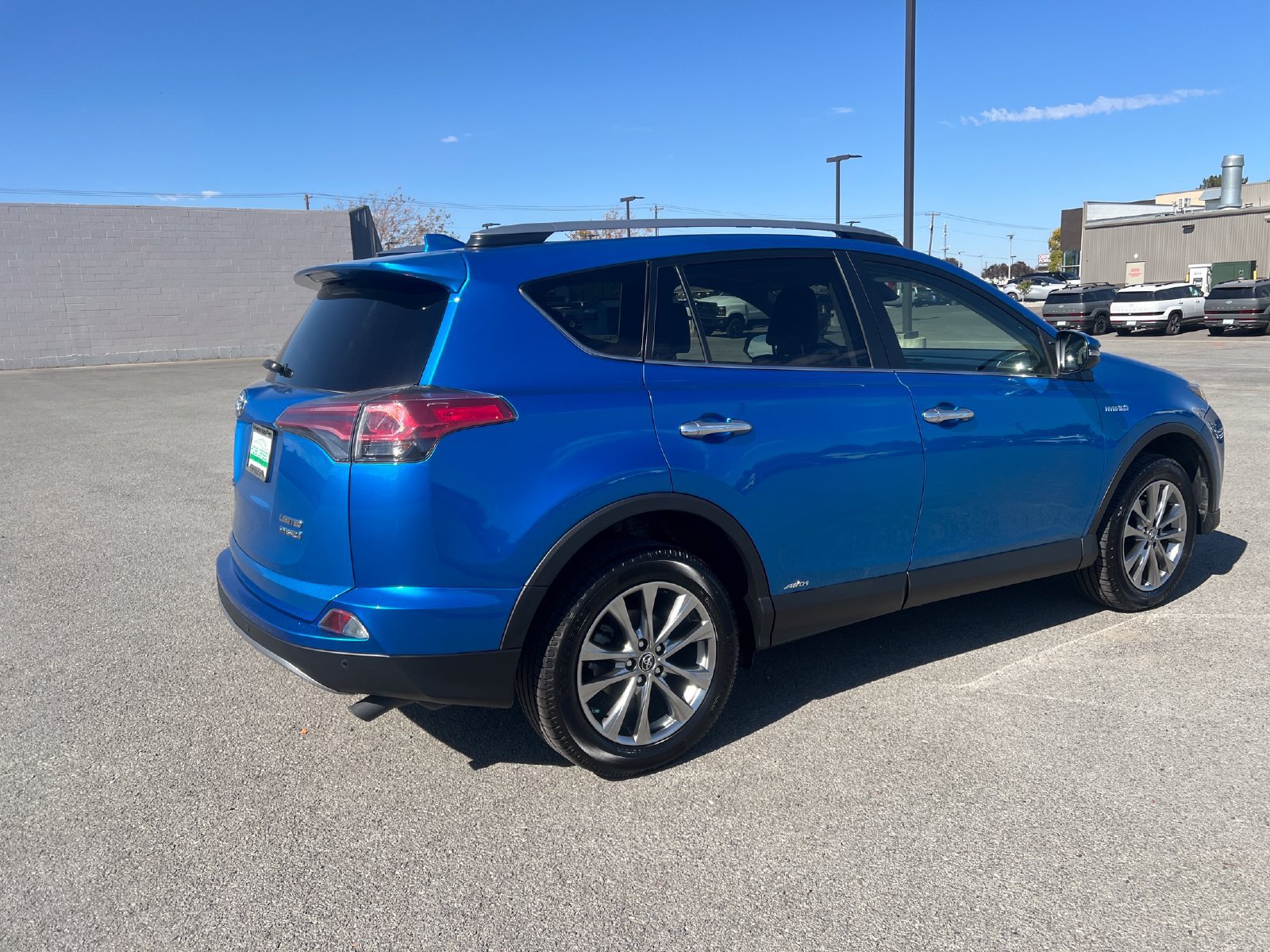 Used 2017 Toyota RAV4 Limited w/ Advanced Technology Package AWD/4WD image 3