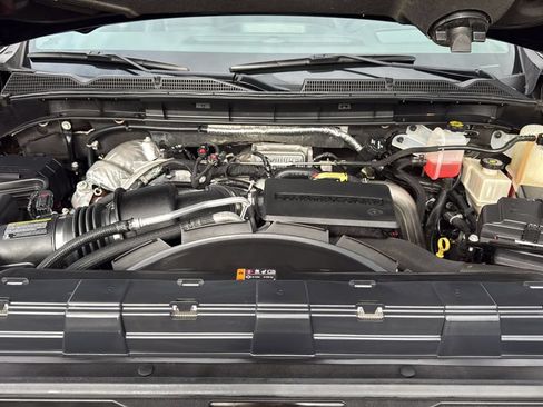 Used 2022 GMC Sierra 3500 Denali w/ Denali Black Diamond Edition AWD/4WD image 34
