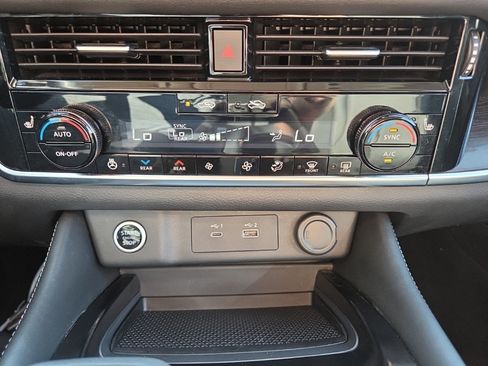 Used 2021 Nissan Rogue SL FWD image 20