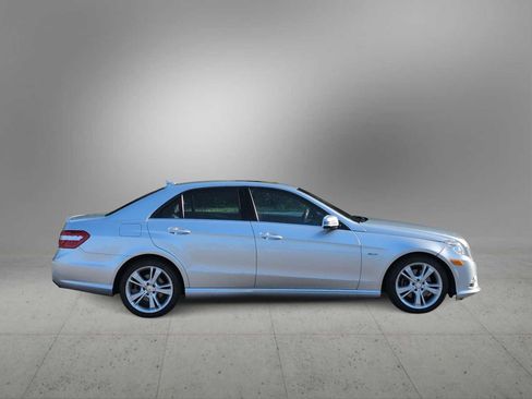 Used 2012 Mercedes-Benz E 350 4MATIC Sedan image 9