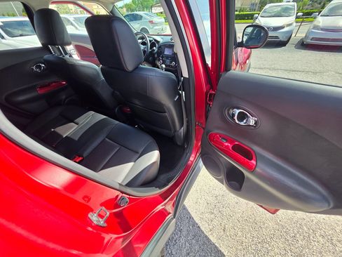 Used 2013 Nissan Juke SL FWD image 19